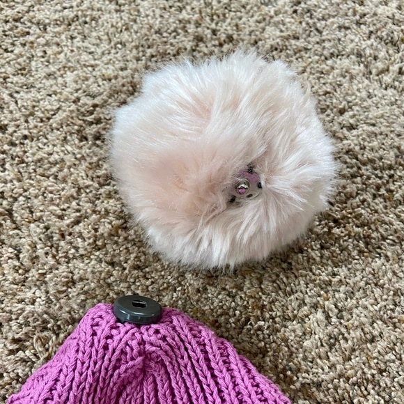 Set of 2 Love Your Melon Winter Hats - Picture 3 of 8